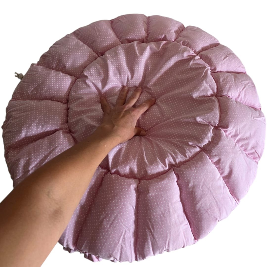 Cama Redonda Gomos P - Flores Delicadas - Rosa Poá - Dupla Face - Imagem 4
