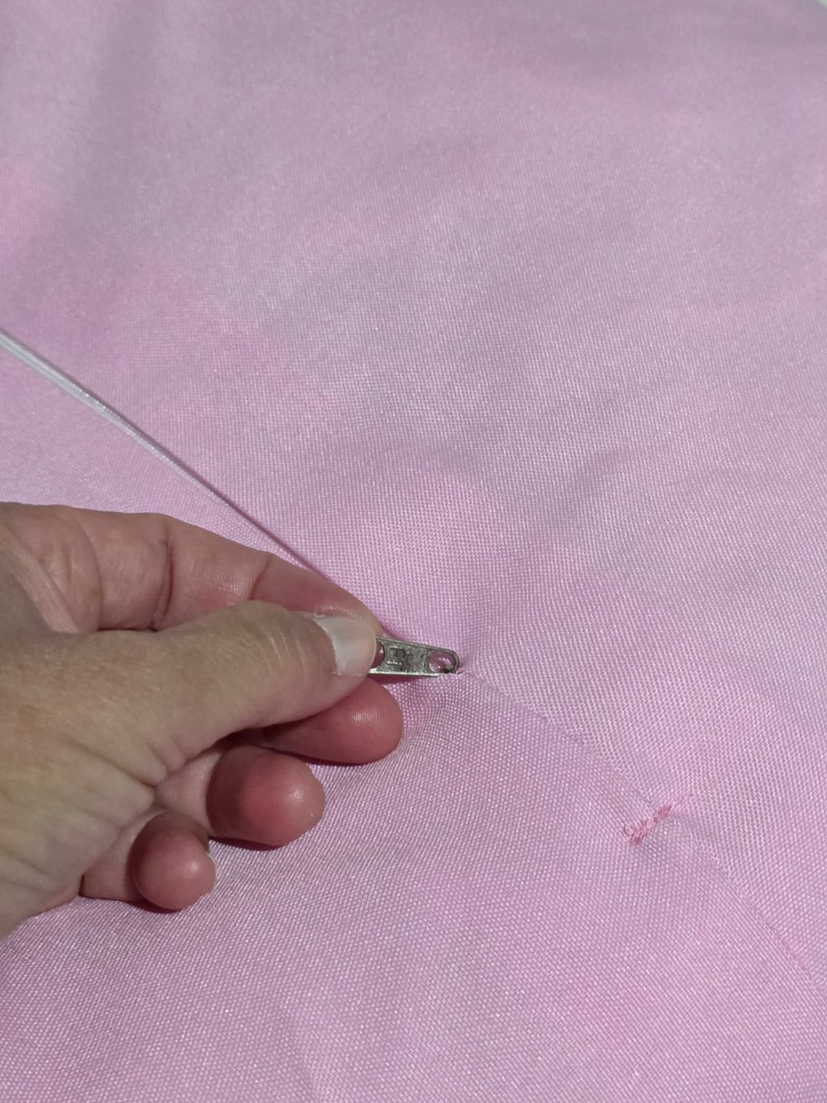 Cama Redonda Gomos P - Flores Delicadas - Rosa - com zíper - Imagem 3