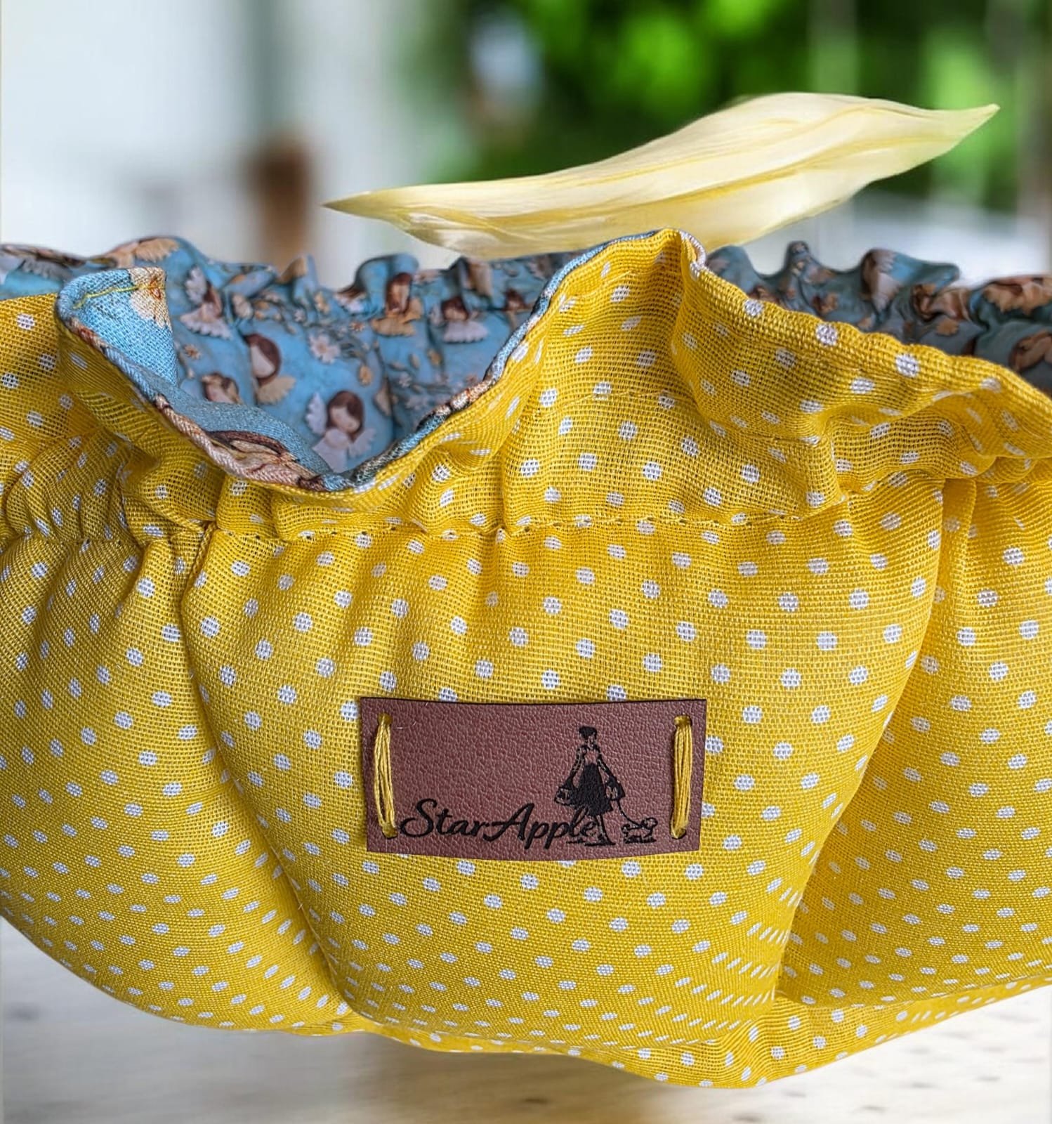 Cama Redonda Gomos PP - Anjinhos - Amarelo Poá - com zíper - Imagem 3